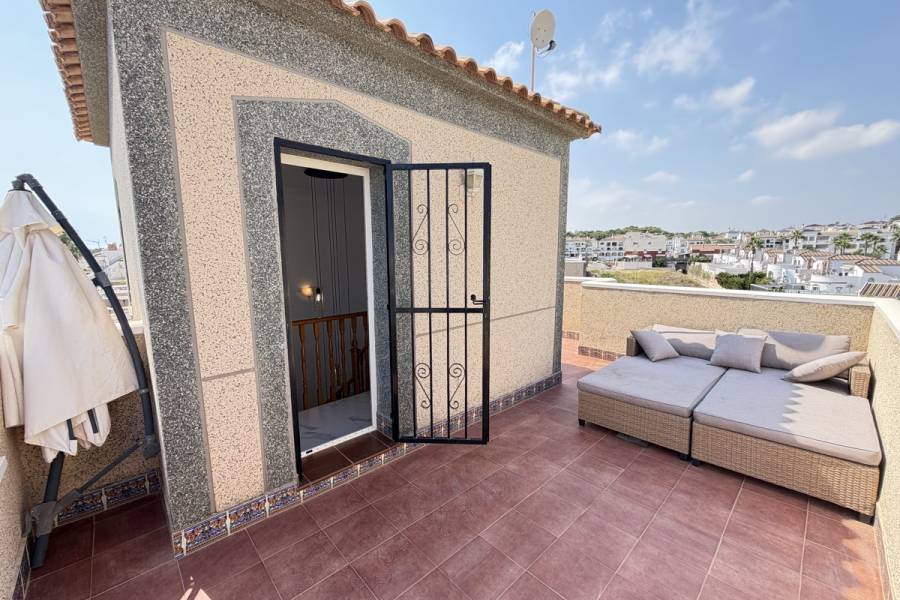 Resale - Detached - Orihuela Costa - Villamartin
