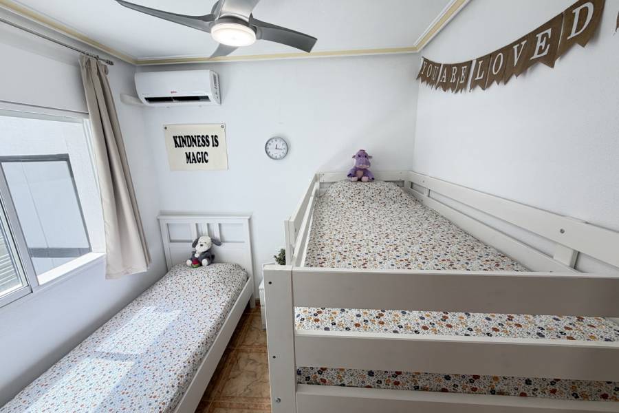 Resale - Apartment - Orihuela Costa - La Zenia