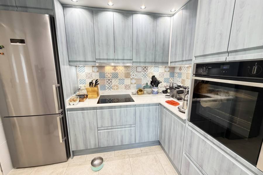 Resale - Apartment - Orihuela Costa - Villamartin