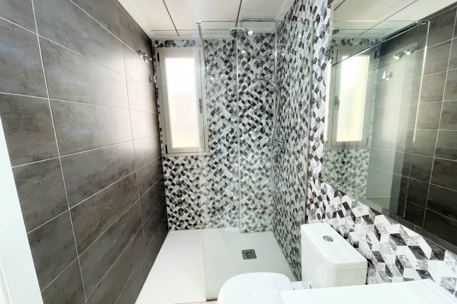 Resale - Detached - Orihuela Costa - Villamartin